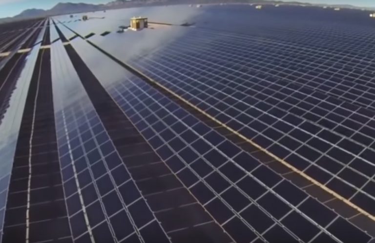 Cómo generar electricidad a partir de la luz solar