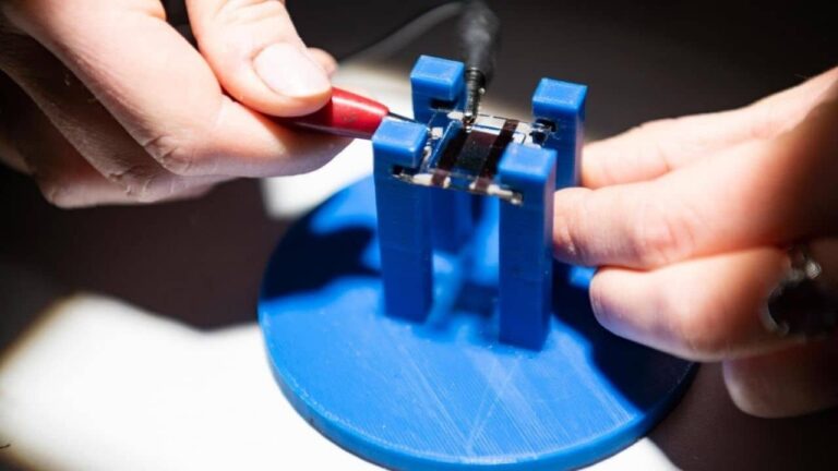 eficiencia de las células solares de perovskita